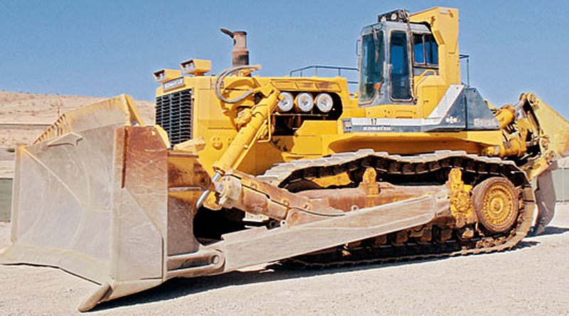 Komatsu D575A