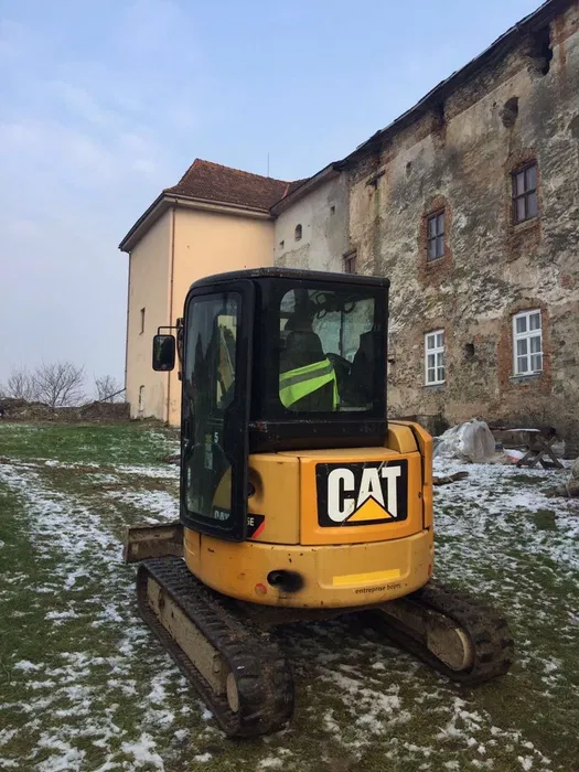 Оренда екскаватора Caterpillar 2