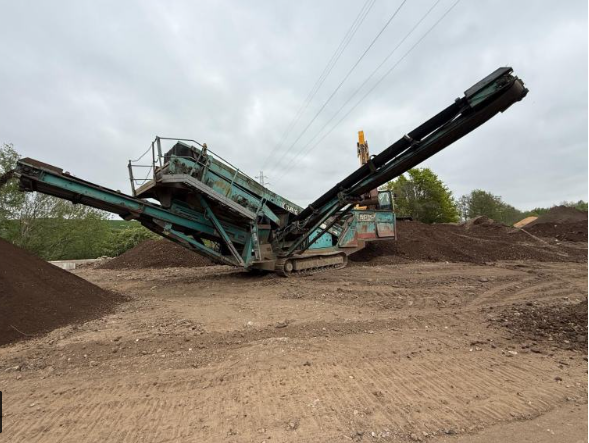 Soil Screener POWERSCREEN CHIEFTAIN 1400 Live Vibrating head 3 WAY TRACKED