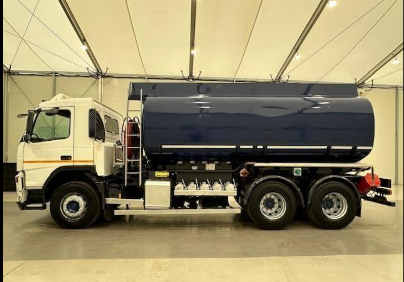 Volvo FM9 300 6x4 19000 Litre Fuel Tanker 3
