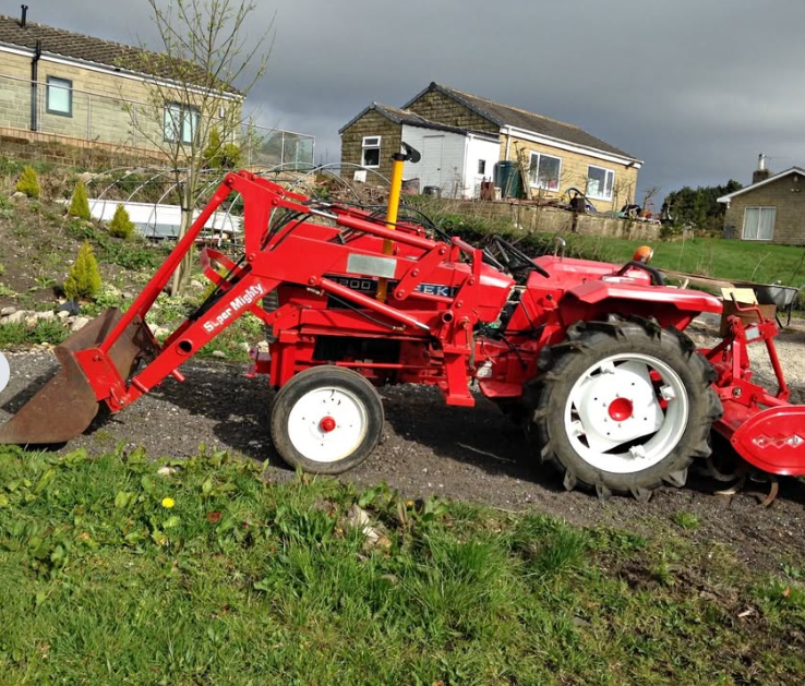 1981 ISEKI ts2200 tractor with super mighty loader and rotivator